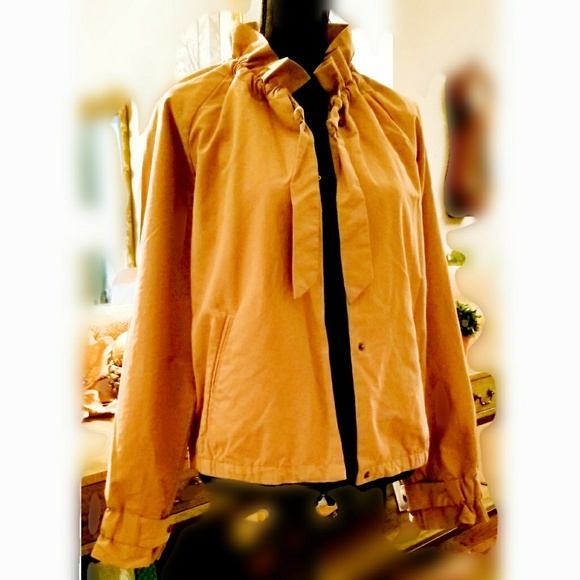 GAP Jackets & Blazers - GAP rain jacket.